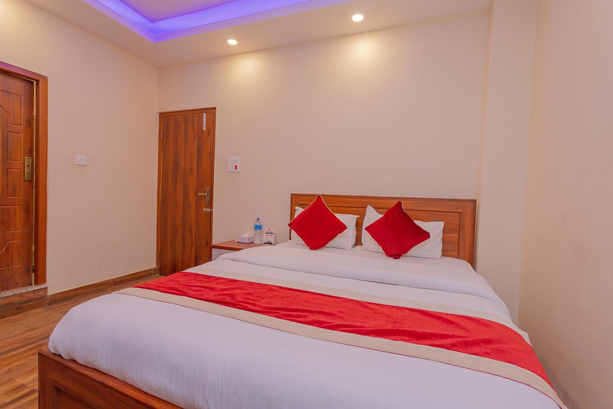 Oyo 799 Hotel Tik Tok Pvt Ltd. Kathmandu Luaran gambar