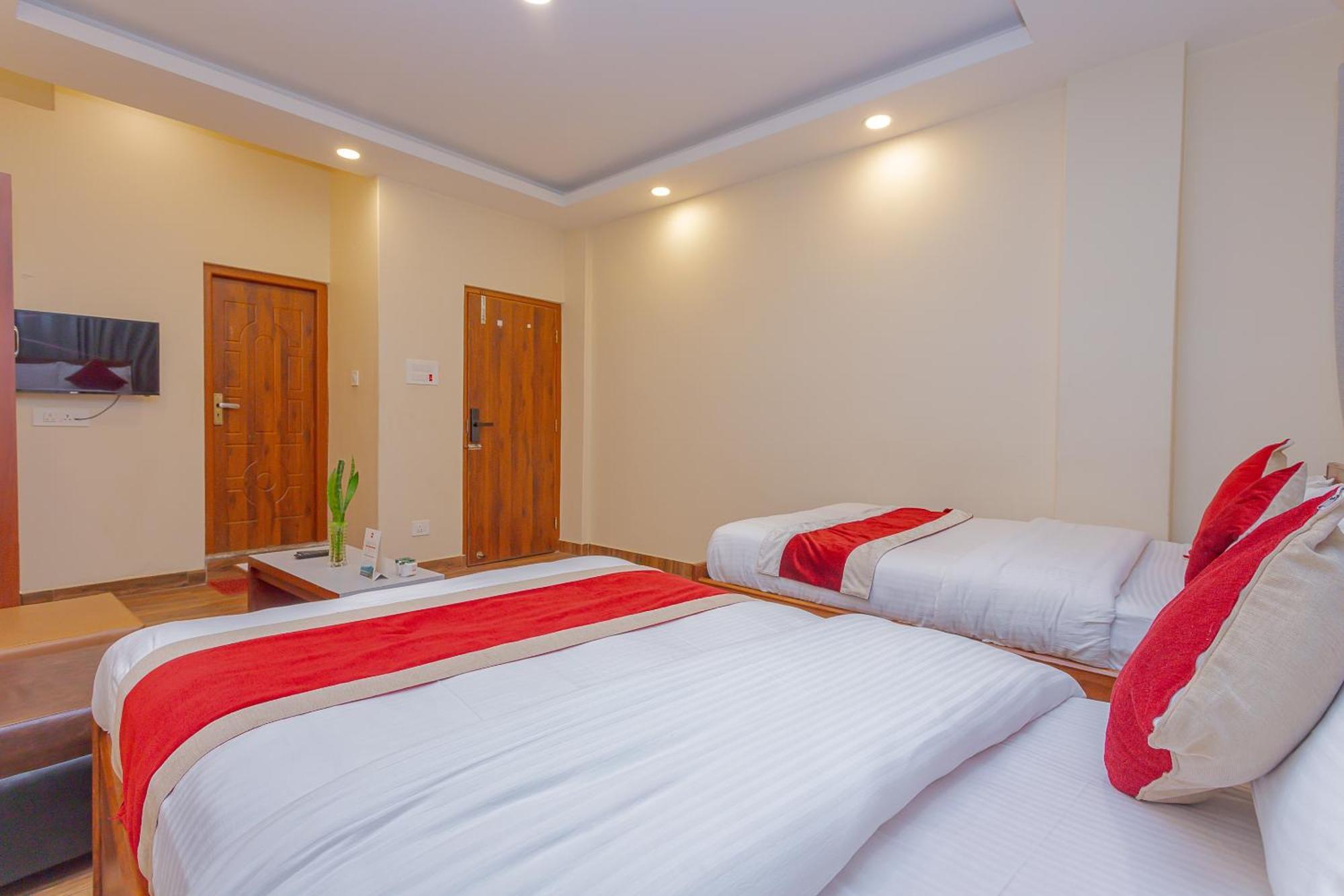 Oyo 799 Hotel Tik Tok Pvt Ltd. Kathmandu Luaran gambar