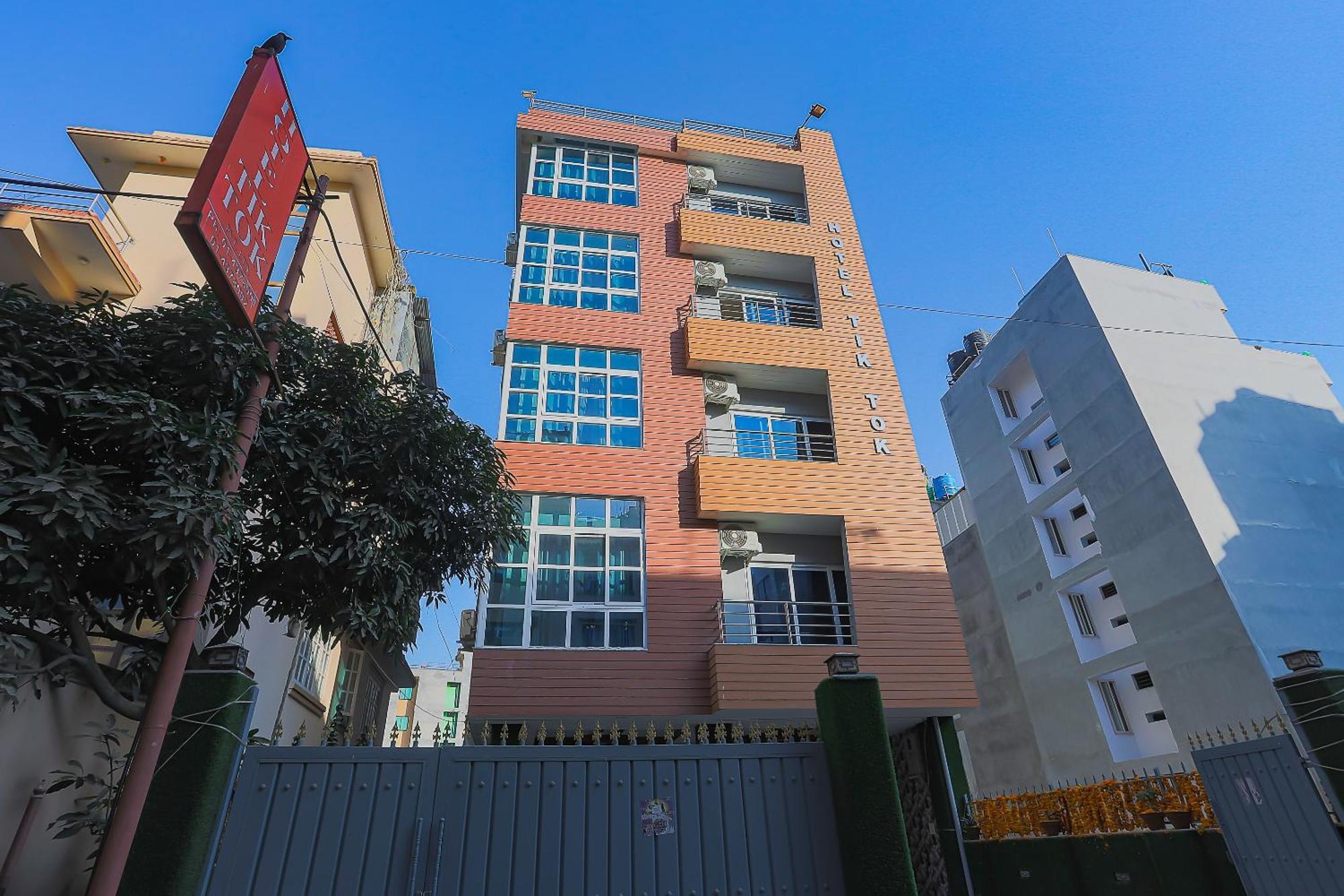 Oyo 799 Hotel Tik Tok Pvt Ltd. Kathmandu Luaran gambar