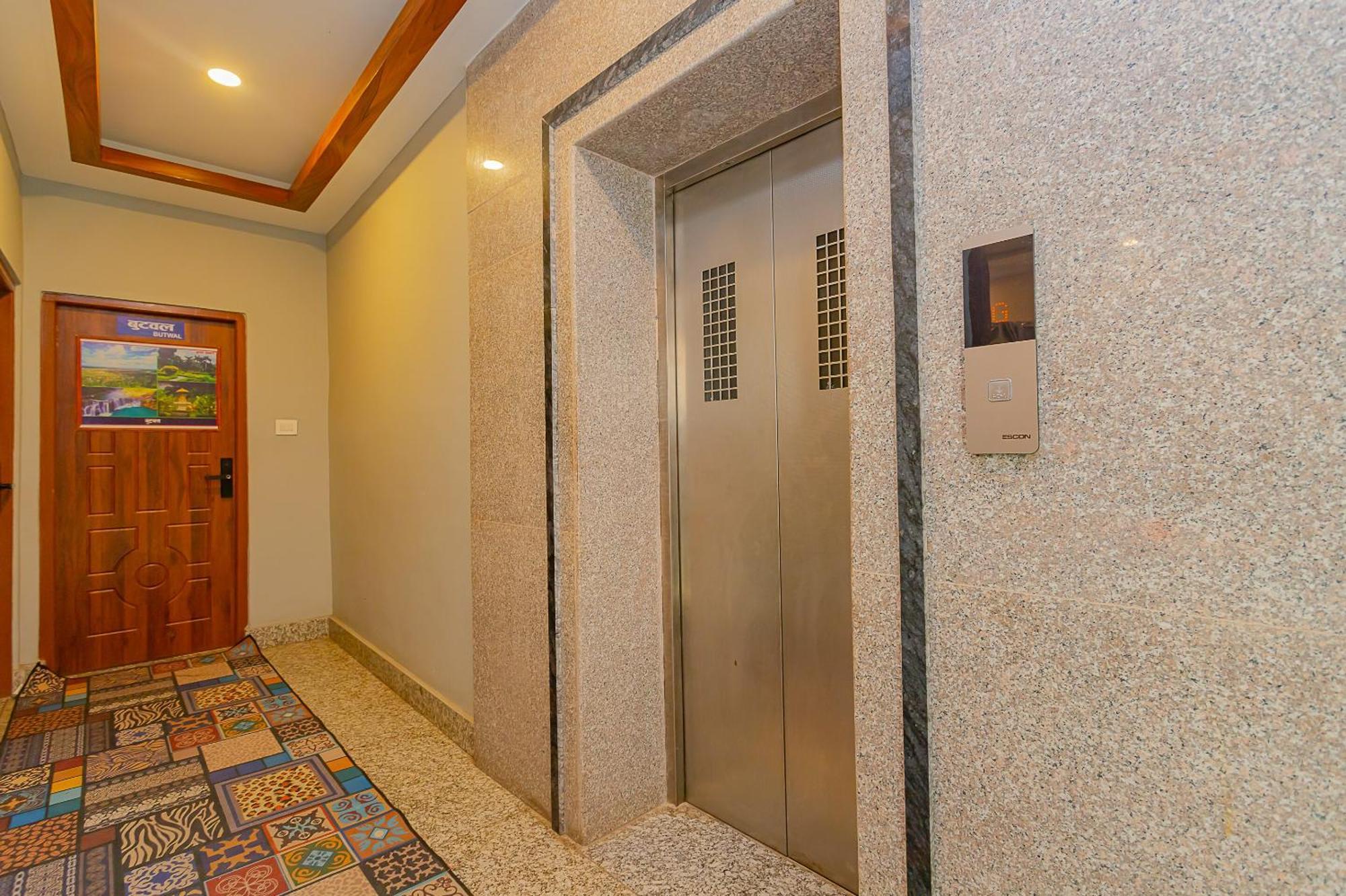 Oyo 799 Hotel Tik Tok Pvt Ltd. Kathmandu Luaran gambar