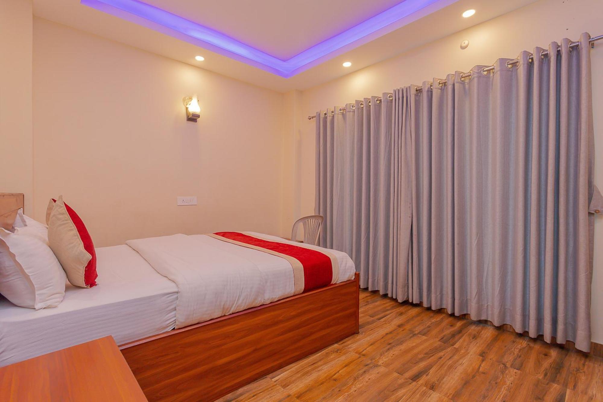 Oyo 799 Hotel Tik Tok Pvt Ltd. Kathmandu Luaran gambar