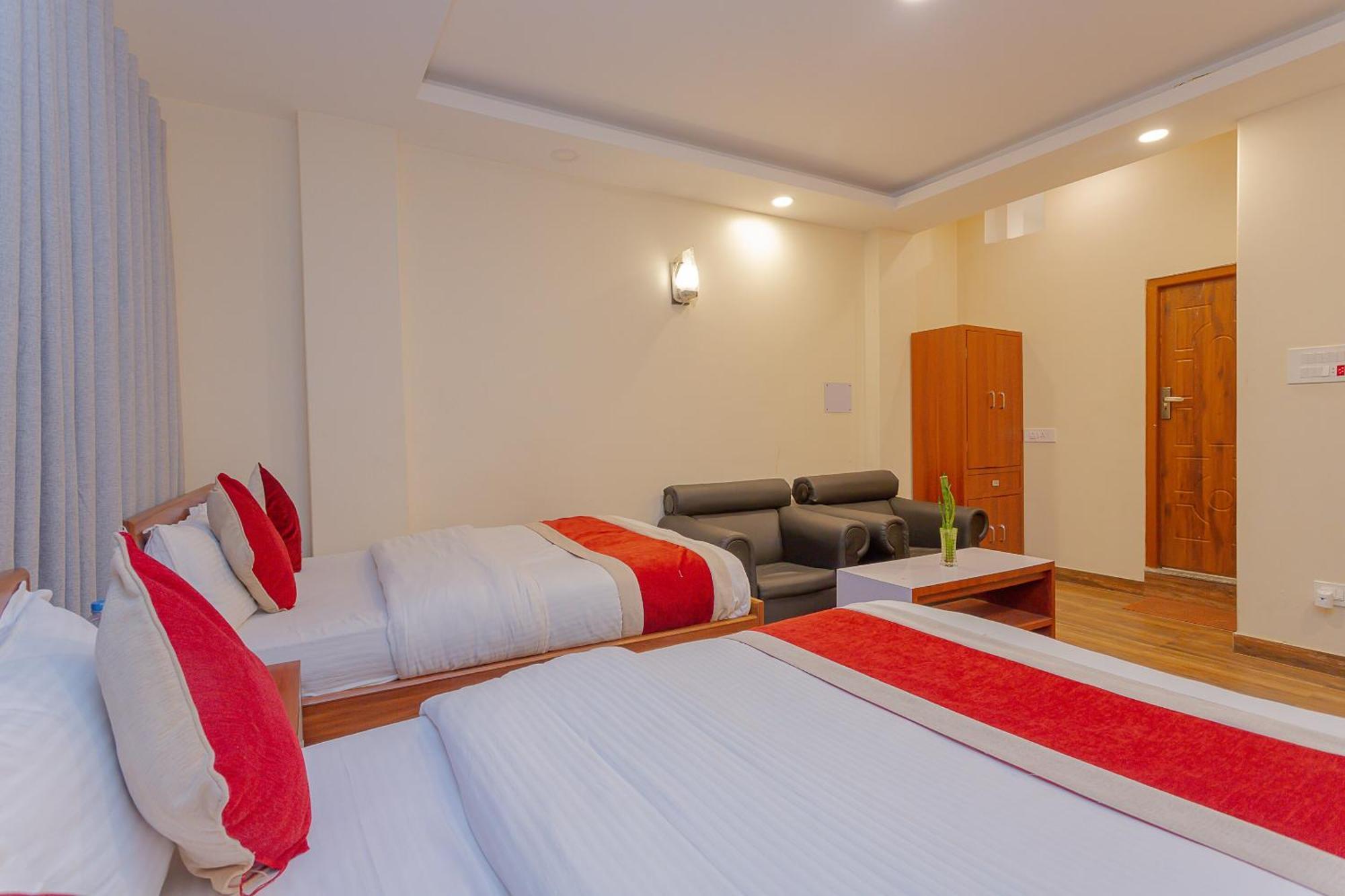Oyo 799 Hotel Tik Tok Pvt Ltd. Kathmandu Luaran gambar