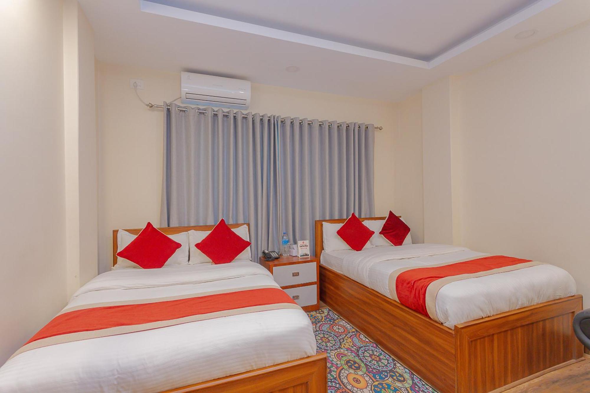 Oyo 799 Hotel Tik Tok Pvt Ltd. Kathmandu Luaran gambar