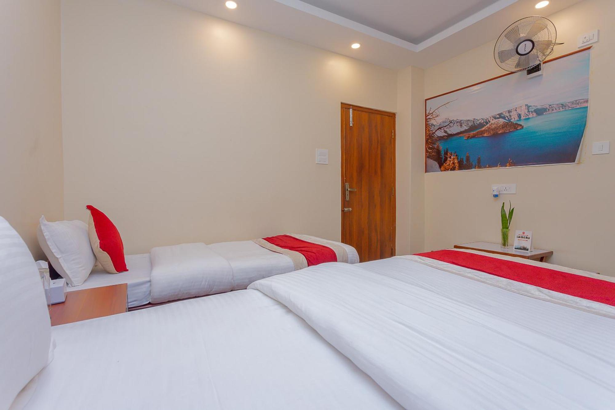 Oyo 799 Hotel Tik Tok Pvt Ltd. Kathmandu Luaran gambar