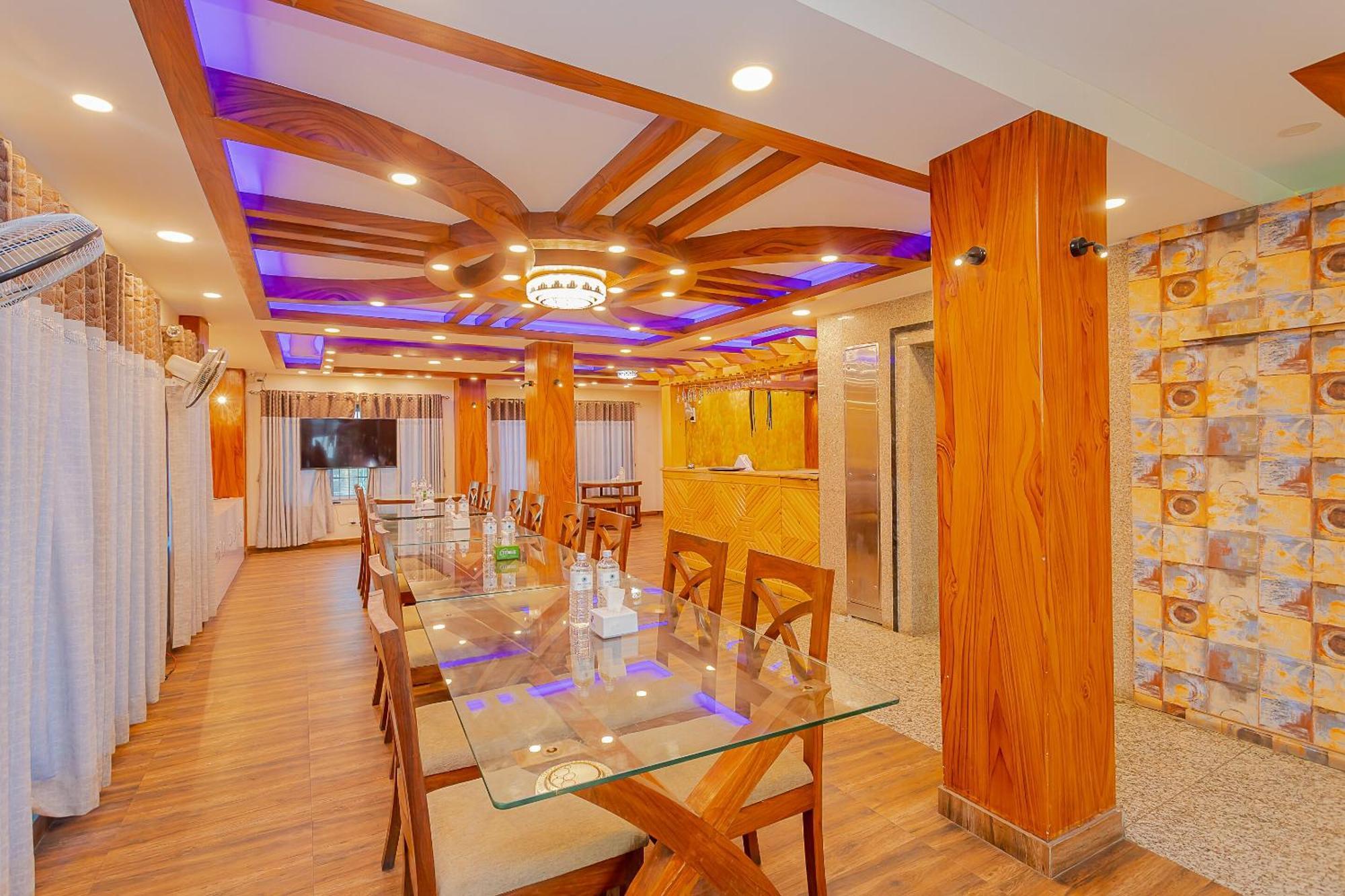 Oyo 799 Hotel Tik Tok Pvt Ltd. Kathmandu Luaran gambar