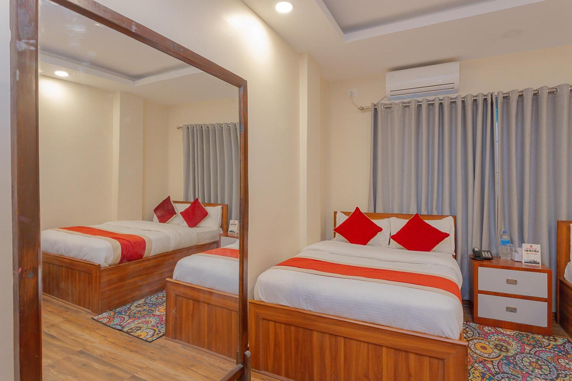 Oyo 799 Hotel Tik Tok Pvt Ltd. Kathmandu Luaran gambar