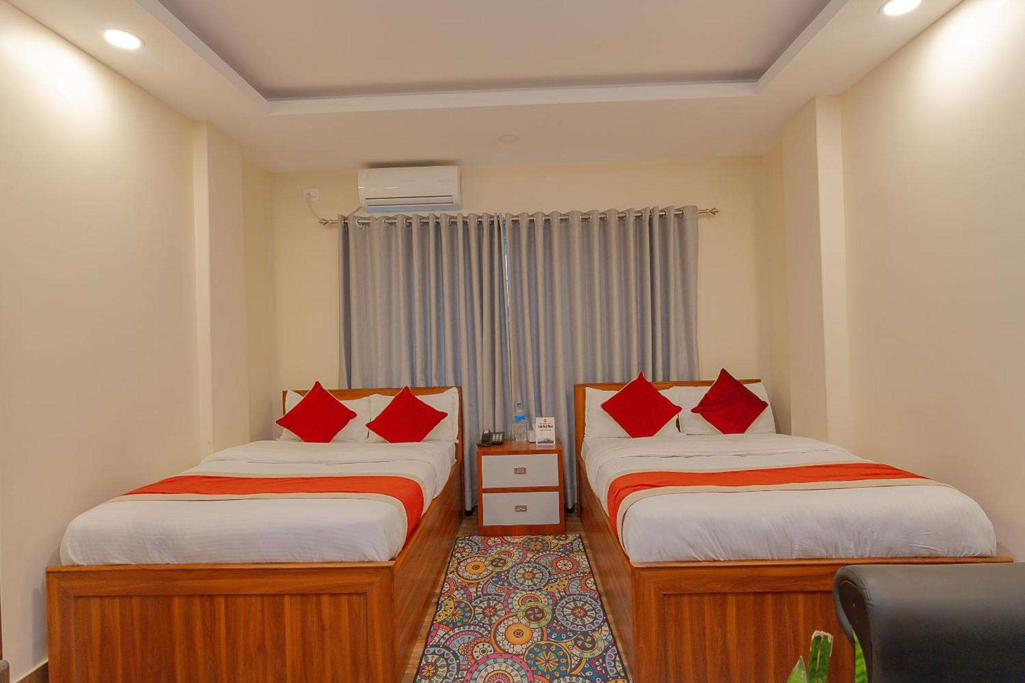 Oyo 799 Hotel Tik Tok Pvt Ltd. Kathmandu Luaran gambar