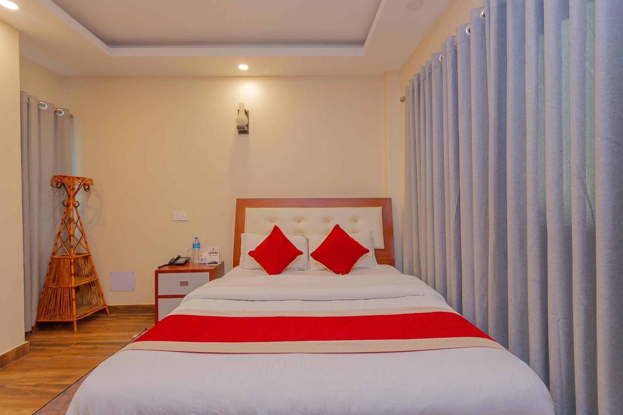 Oyo 799 Hotel Tik Tok Pvt Ltd. Kathmandu Luaran gambar